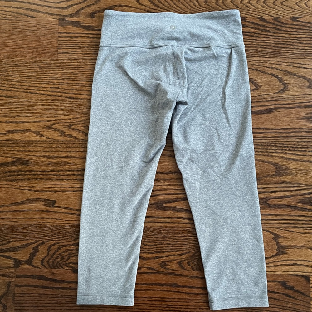 Lululemon Gray Cropped Leggings Like New Size 6